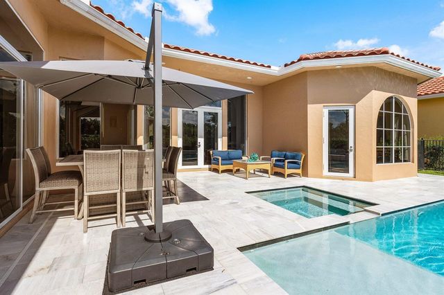 3381 Lago De Talavera, Lake Worth, FL 33467