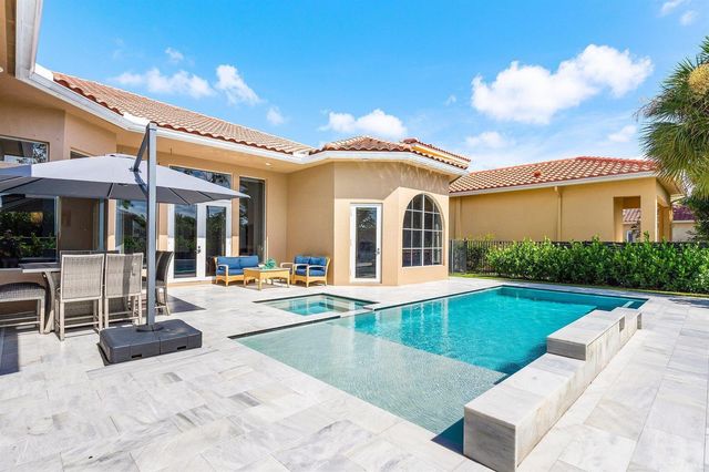 3381 Lago De Talavera, Lake Worth, FL 33467