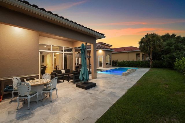 3381 Lago De Talavera, Lake Worth, FL 33467