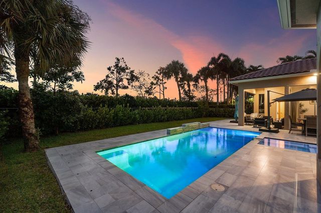 3381 Lago De Talavera, Lake Worth, FL 33467