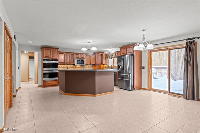 14910 Crimson King Trail, Chardon, OH 44024