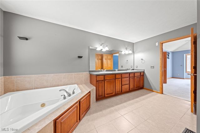 14910 Crimson King Trail, Chardon, OH 44024