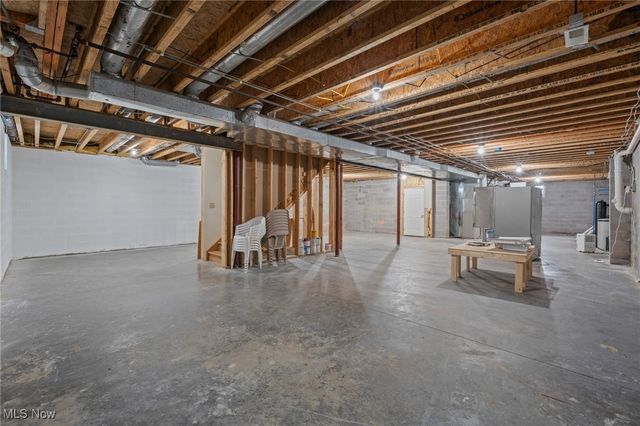 14910 Crimson King Trail, Chardon, OH 44024