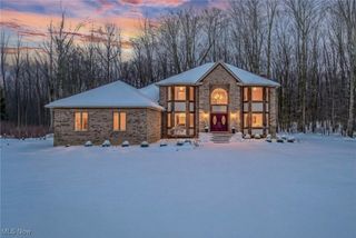 14910 Crimson King Trail, Chardon, OH 44024