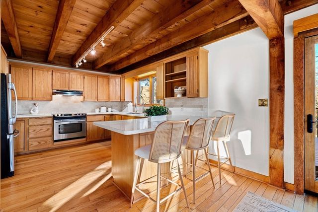 24 Seaview Ln, Newbury, MA 01951