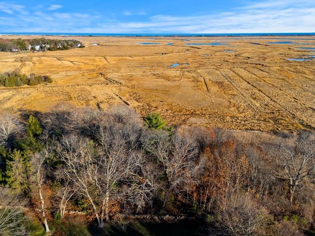 24 Seaview Ln, Newbury, MA 01951