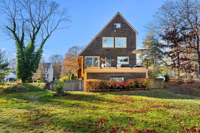 24 Seaview Ln, Newbury, MA 01951