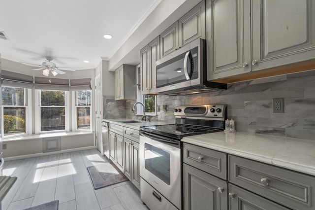 104 Birchwood Ln., Conway, SC 29526