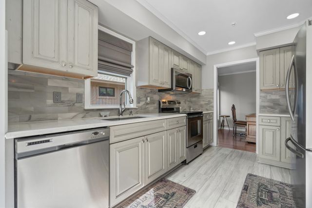 104 Birchwood Ln., Conway, SC 29526