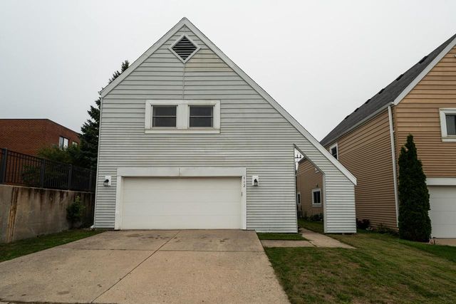 802 S 92nd STREET, West Allis, WI 53214