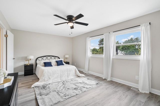 802 S 92nd STREET, West Allis, WI 53214
