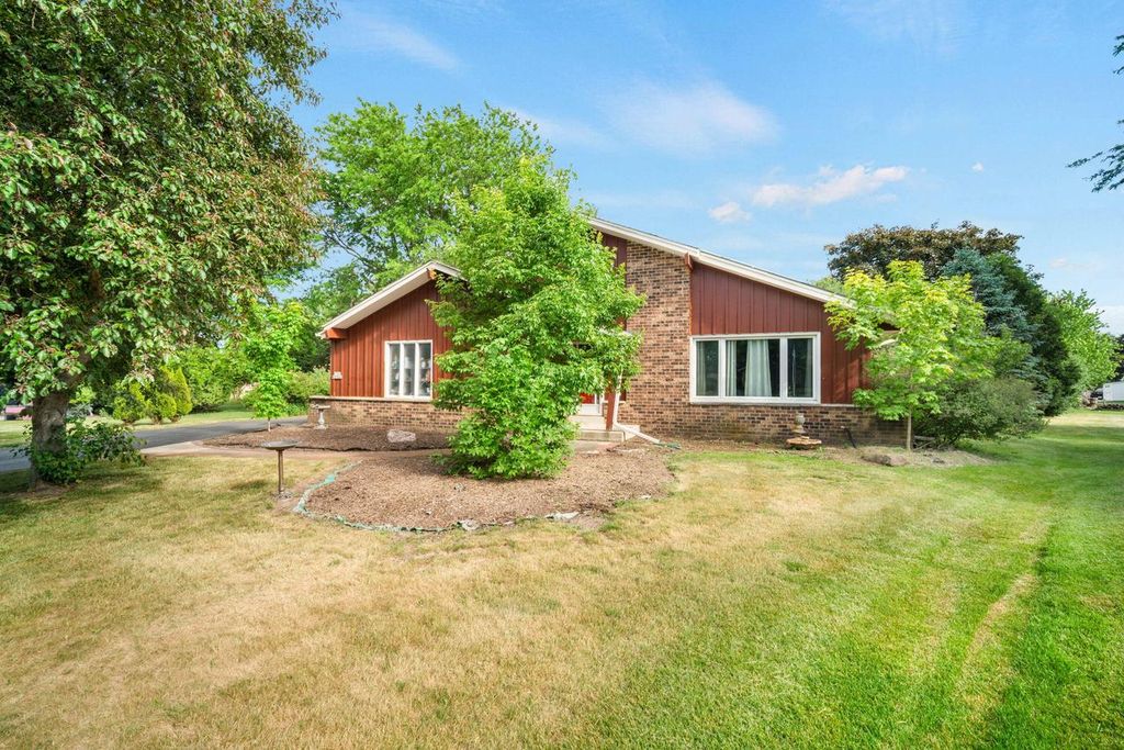 N106W15749 Adams COURT, Germantown, WI 53022