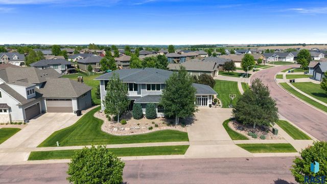 2308 S Durango Dr Drive, Sioux Falls, SD 57110