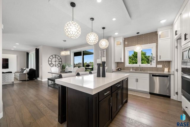 2308 S Durango Dr Drive, Sioux Falls, SD 57110