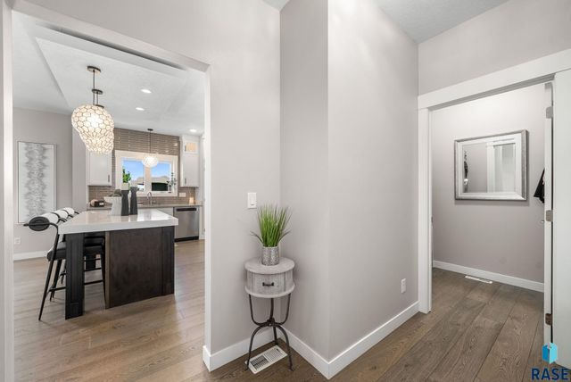 2308 S Durango Dr Drive, Sioux Falls, SD 57110