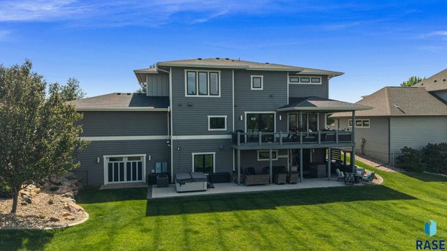 2308 S Durango Dr Drive, Sioux Falls, SD 57110