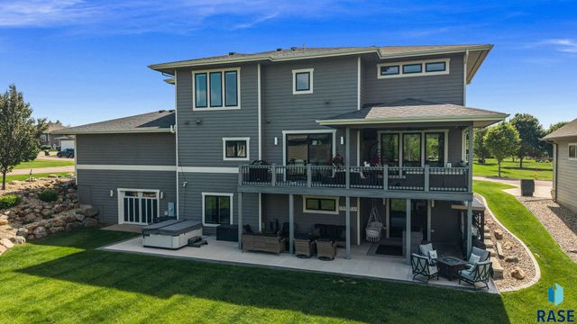 2308 S Durango Dr Drive, Sioux Falls, SD 57110