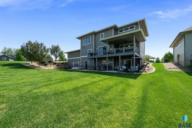 2308 S Durango Dr Drive, Sioux Falls, SD 57110