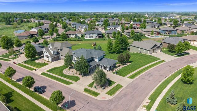 2308 S Durango Dr Drive, Sioux Falls, SD 57110