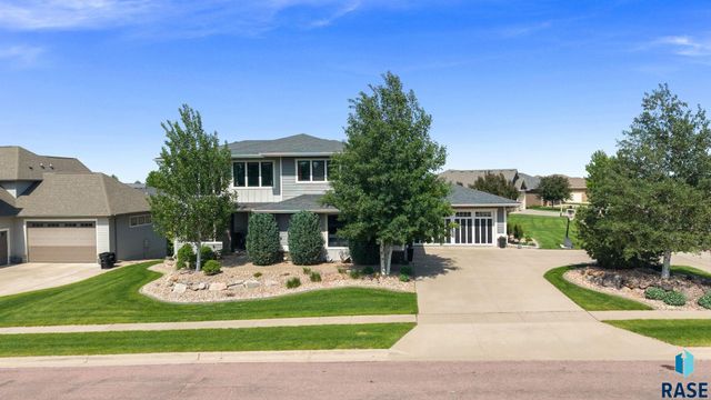 2308 S Durango Dr Drive, Sioux Falls, SD 57110