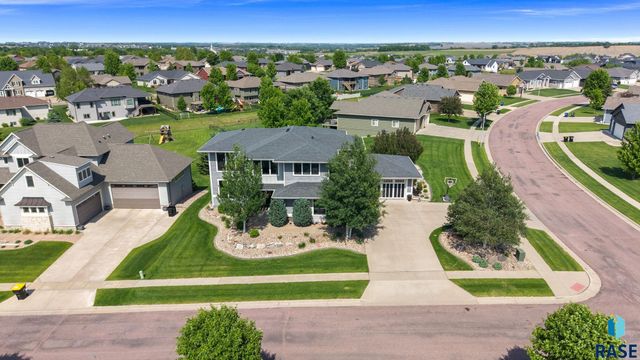 2308 S Durango Dr Drive, Sioux Falls, SD 57110