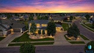 2308 S Durango Dr Drive, Sioux Falls, SD 57110