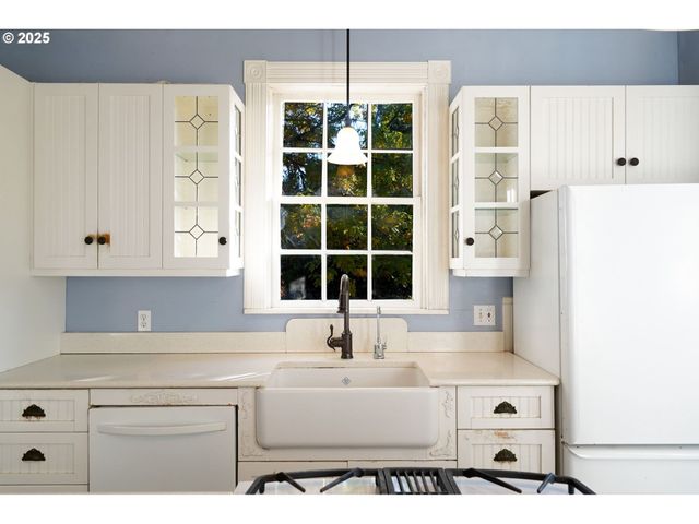 10478 CROSBY Rd Ne, Woodburn, OR 97071