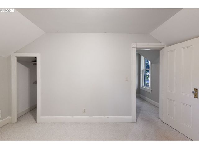 10478 CROSBY Rd Ne, Woodburn, OR 97071