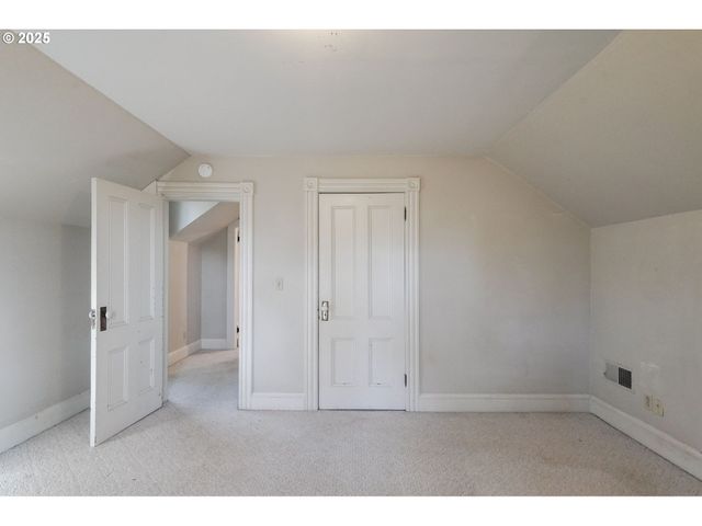 10478 CROSBY Rd Ne, Woodburn, OR 97071