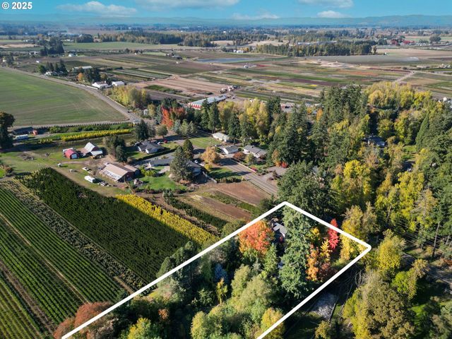 10478 CROSBY Rd Ne, Woodburn, OR 97071