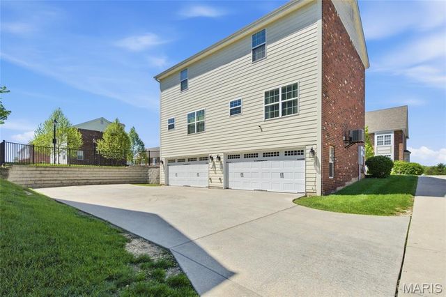 2416 N Larksong Drive, Wildwood, MO 63040