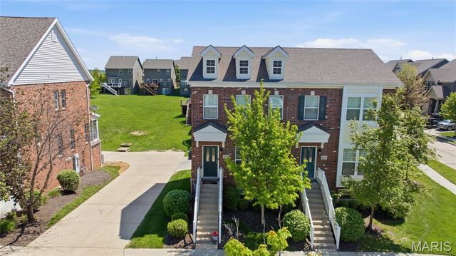 2416 N Larksong Drive, Wildwood, MO 63040