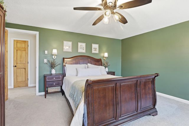 11 Elwood Road, Derry, NH 03038