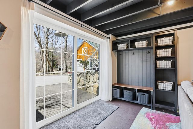 11 Elwood Road, Derry, NH 03038