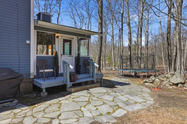 11 Elwood Road, Derry, NH 03038