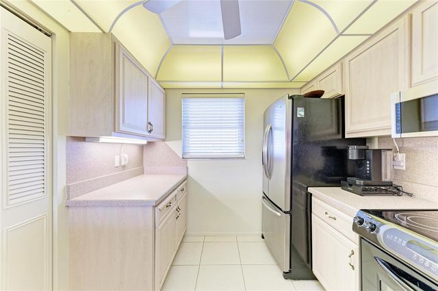 3680 IRONWOOD CIR 601L, Bradenton, FL 34209