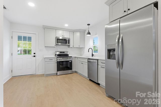 200 W 17th Street, Kannapolis, NC 28081