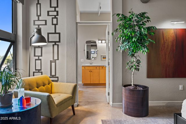 914 E OSBORN Road 306, Phoenix, AZ 85014