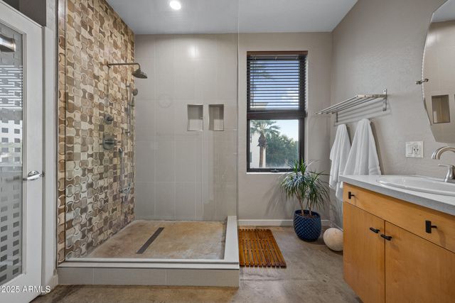 914 E OSBORN Road 306, Phoenix, AZ 85014