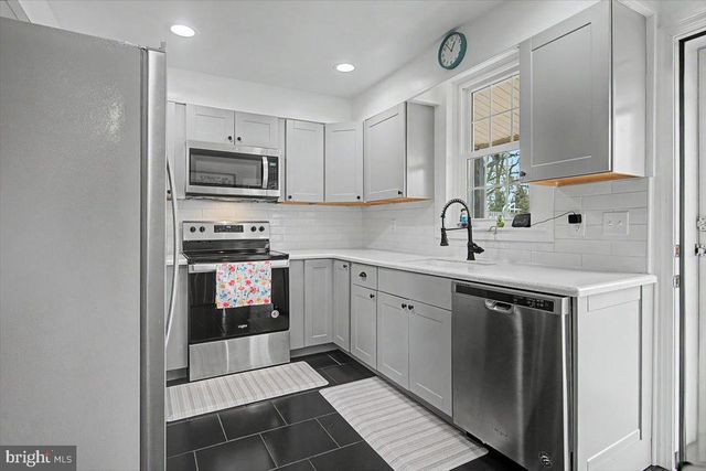202 LLANGOLLEN BLVD, New Castle, DE 19720
