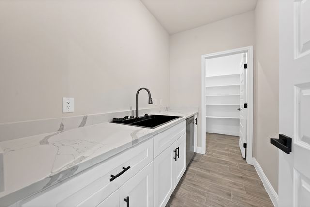 5021 Enchanted Court, Granbury, TX 76048