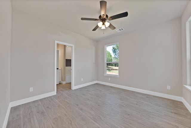 5021 Enchanted Court, Granbury, TX 76048