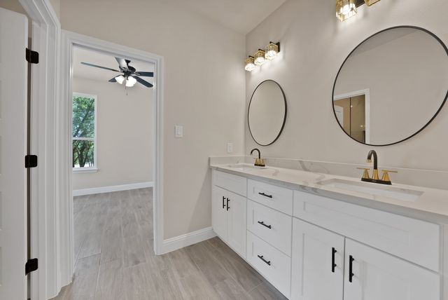 5021 Enchanted Court, Granbury, TX 76048