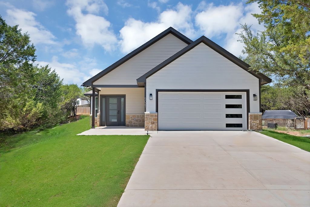 5021 Enchanted Court, Granbury, TX 76048