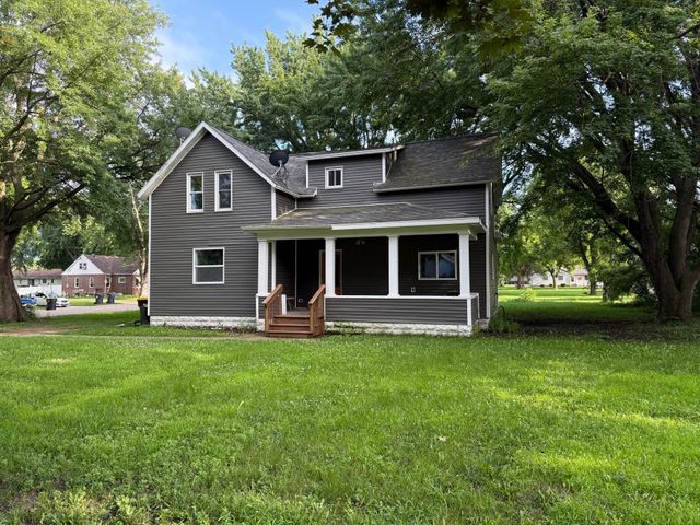 401 Bedal Street, Walnut Grove, MN 56180