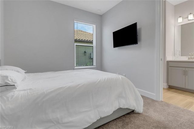 15561 Vittorio ST, Naples, FL 34114