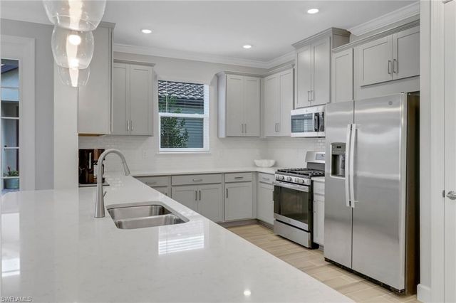 15561 Vittorio ST, Naples, FL 34114