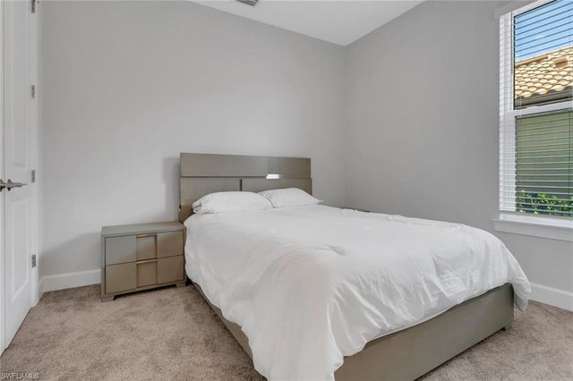 15561 Vittorio ST, Naples, FL 34114