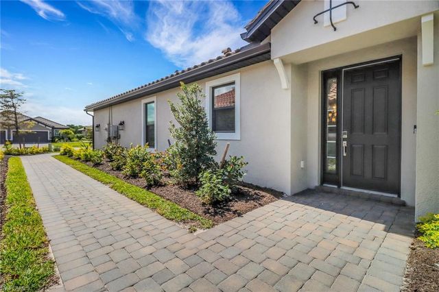 15561 Vittorio ST, Naples, FL 34114