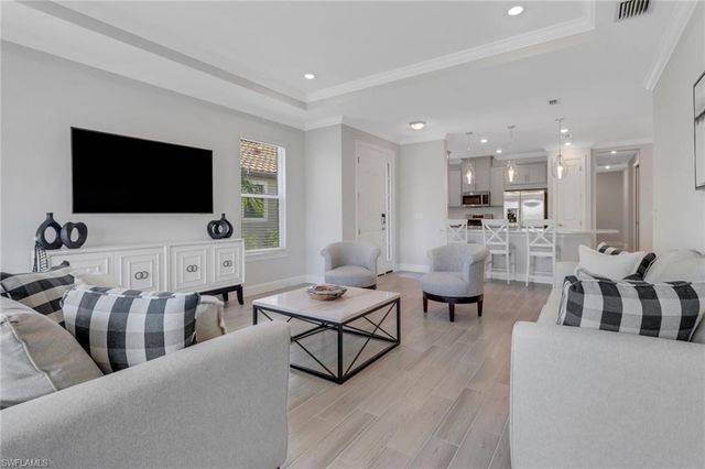 15561 Vittorio ST, Naples, FL 34114